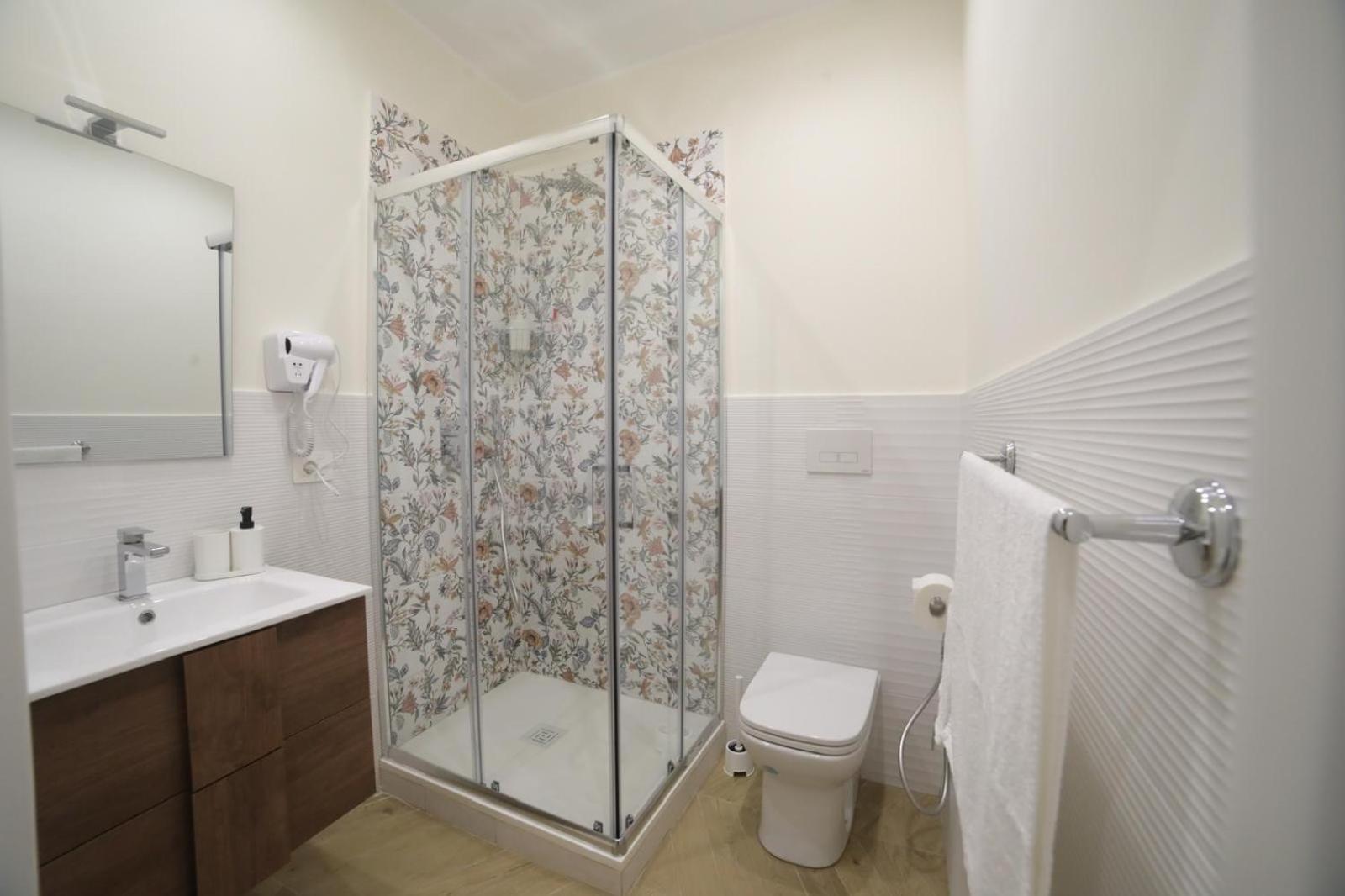 Affittacamere Vico Croce Suite, Spaccanapoli Napoli