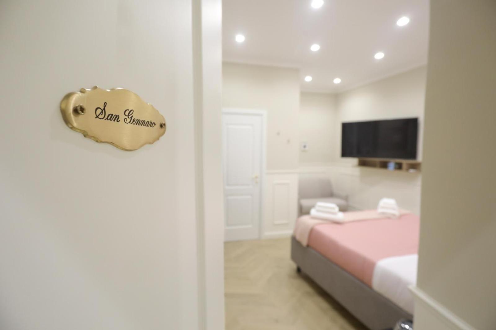 Affittacamere Vico Croce Suite, Spaccanapoli
